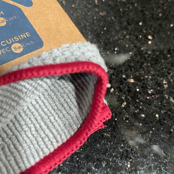 NORWEX Diamond Textured Kitchen Towel & Cloth Set Graphite with Pomegranate Trim - Picture 10 of 16